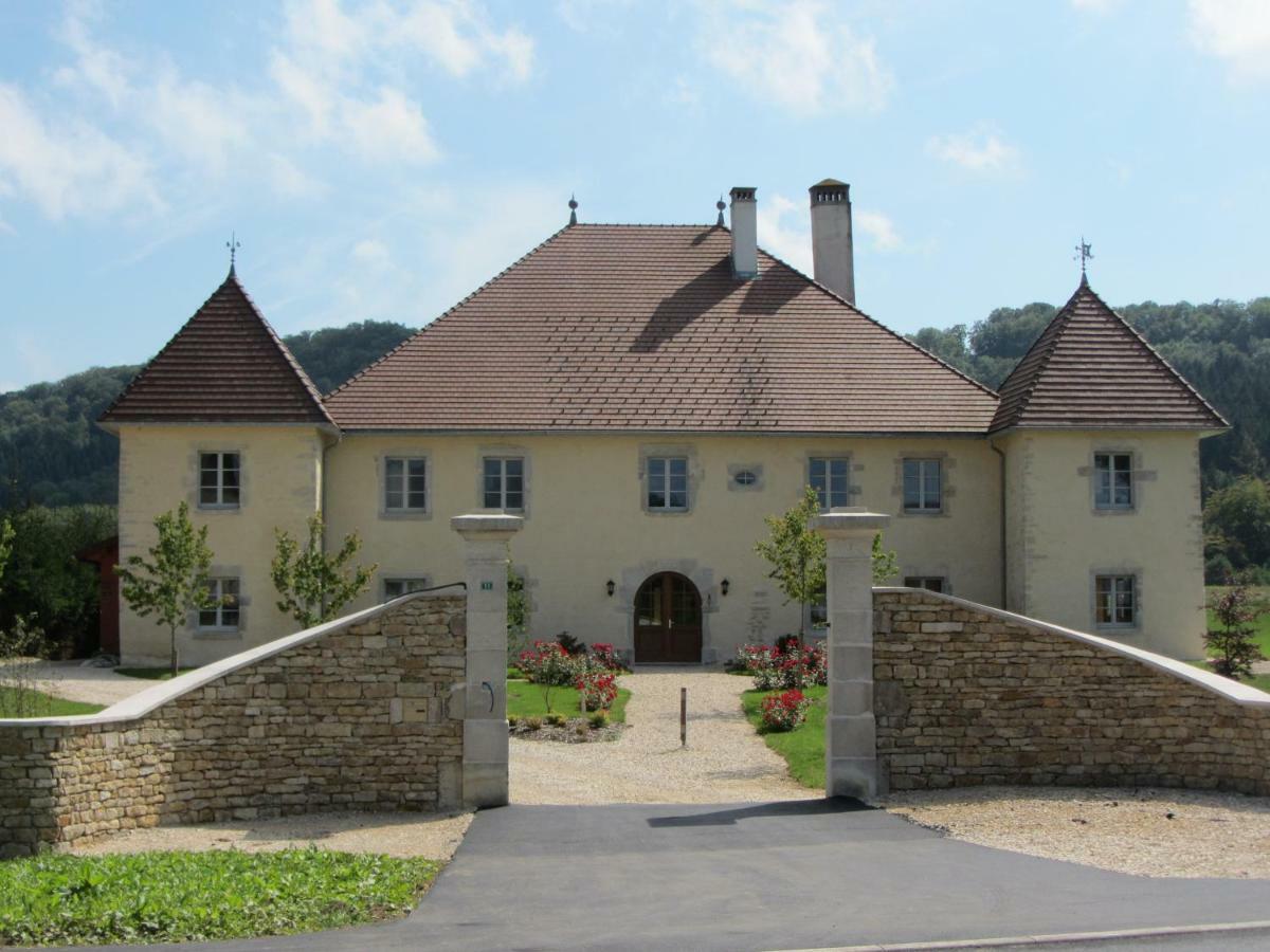 Le Relais Des Deux Tours Bed & Breakfast Brémondans Екстериор снимка